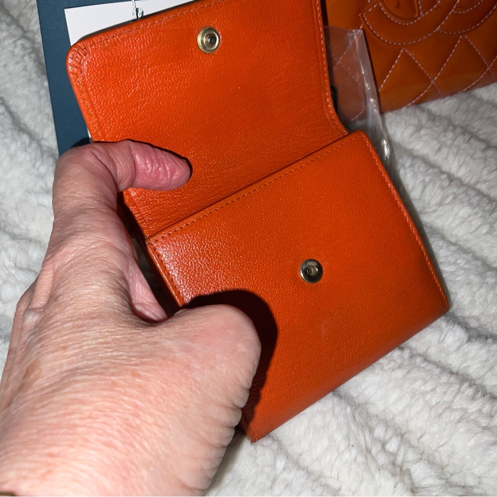 CHANEL Quilted Burnt Orange Tote and Wallet - Picture 4 of 6